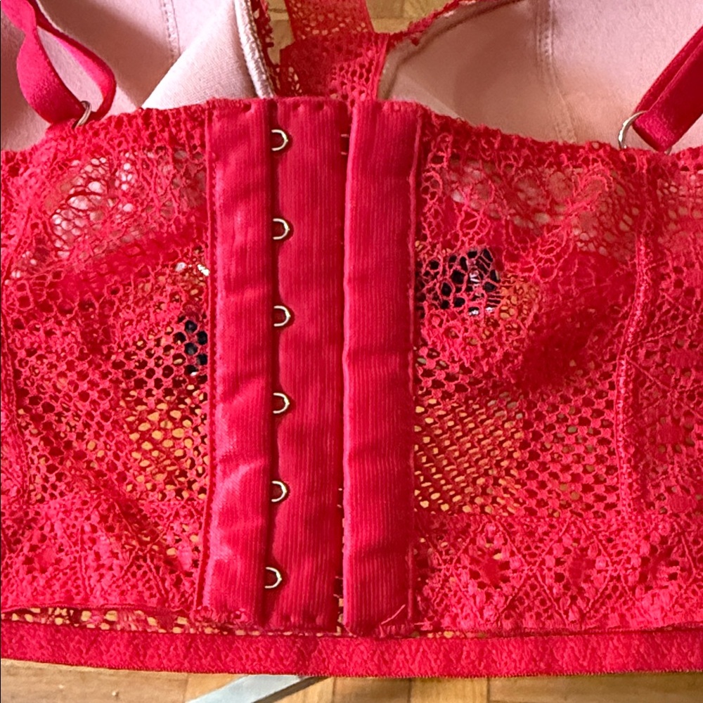 Victoria’s Secret Red Lace Women's Bralette - Picture 7 of 9